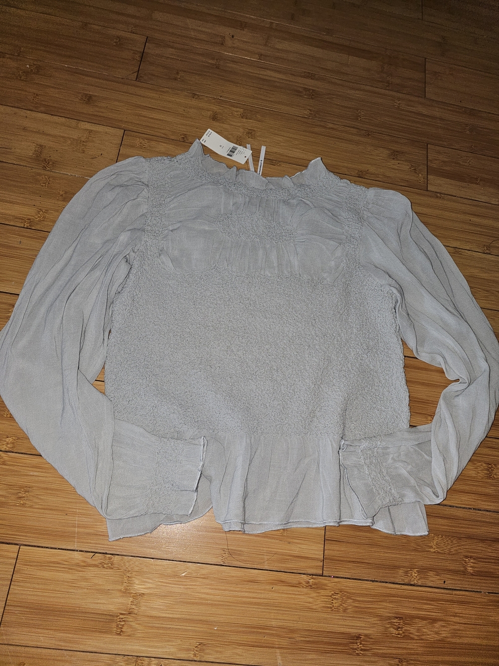 NWT Anthroplogie Smocked Ruffle Hem Long-Sleeve Top in Light Gray/Green - Picture 4 of 8